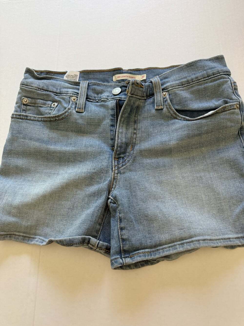 Levi Strauss Womens 27 Mid Length Denim Shorts Light Wash Blue Jean Shorts